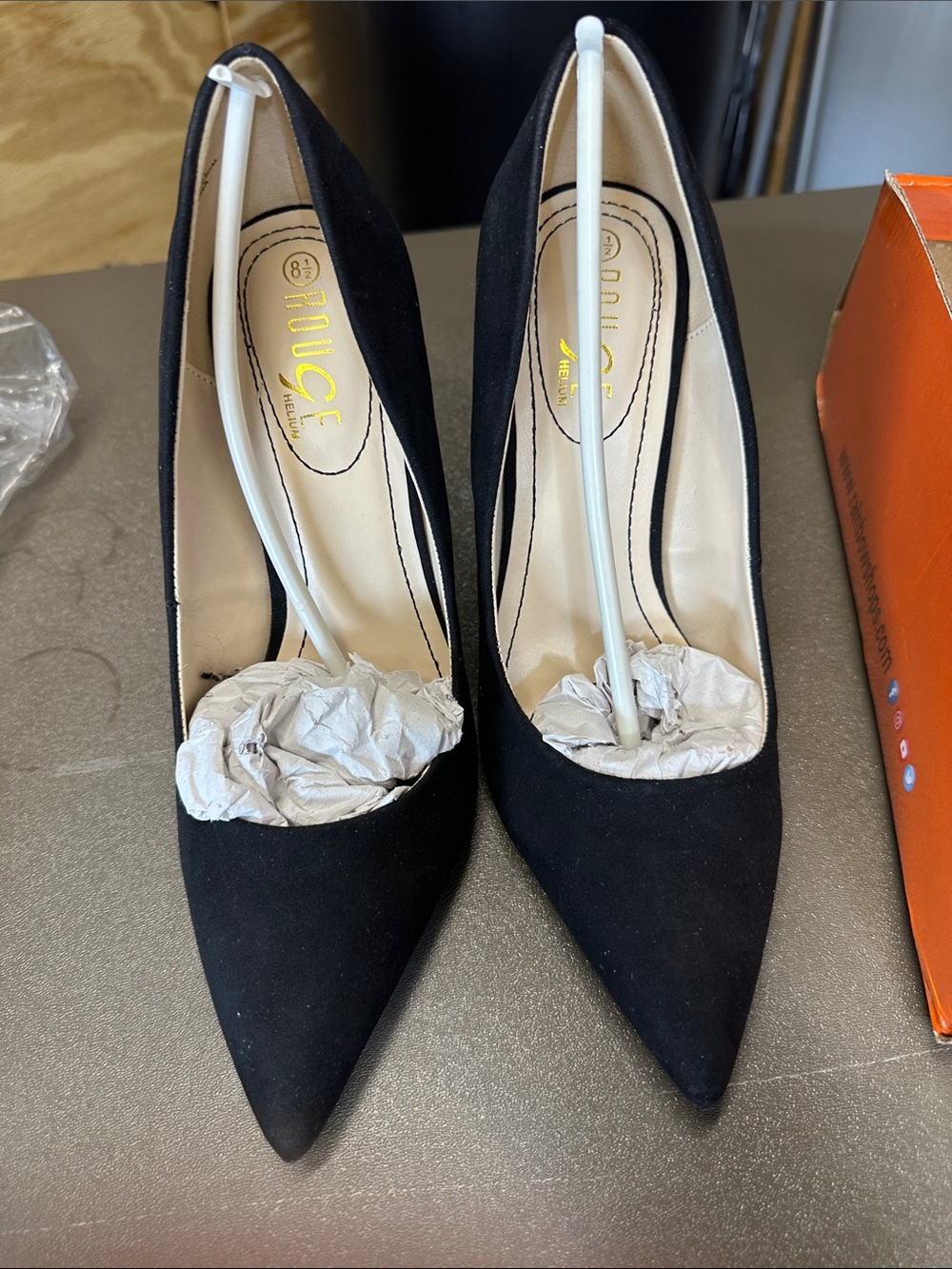 Rouge Helium Black Pointed Toe Suede Heels